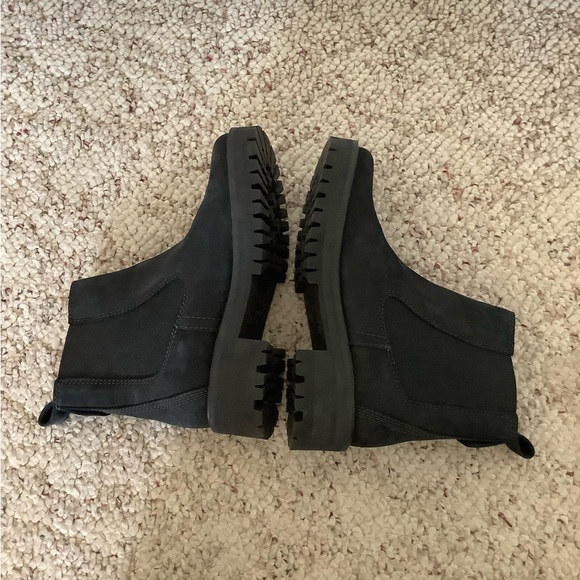 Timberland Courmayeur Valley Chelsea Boot-Sz 7 - Picture 5 of 9